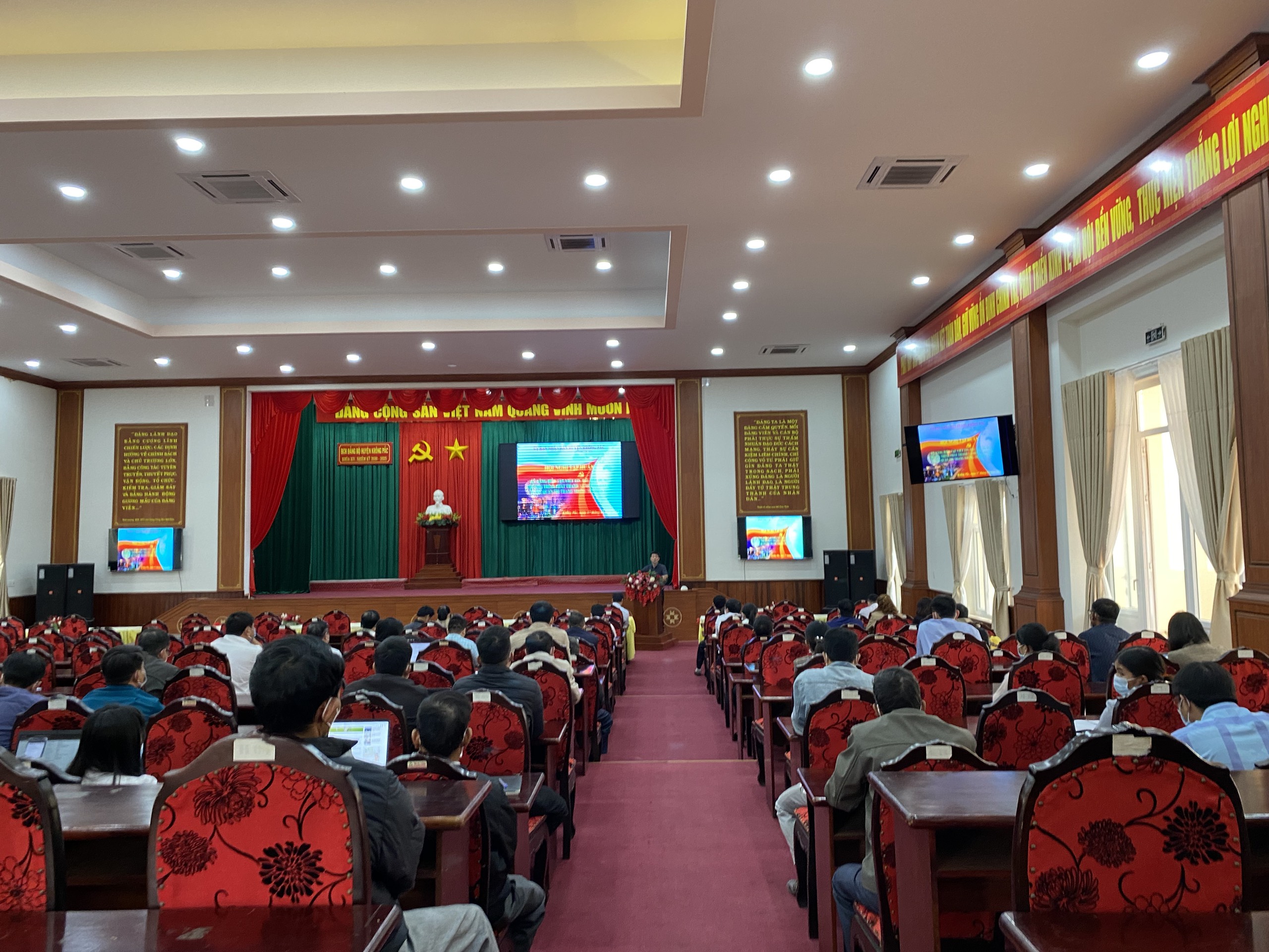 Triển khai Hội nghị tập huấn biên tập chương trình, viết tin bài